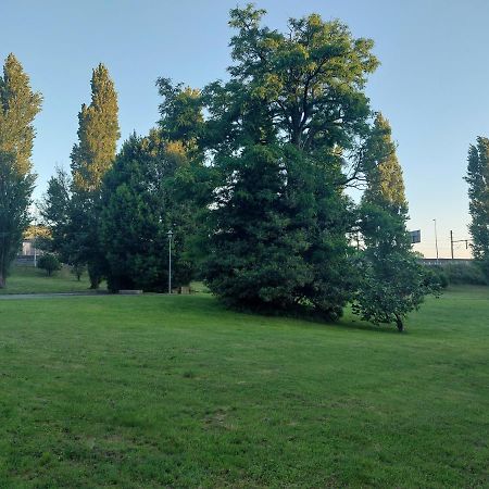 Apartamento Vieiro Con Plaza Garaje Gratis サンティアゴ・デ・コンポステーラ エクステリア 写真