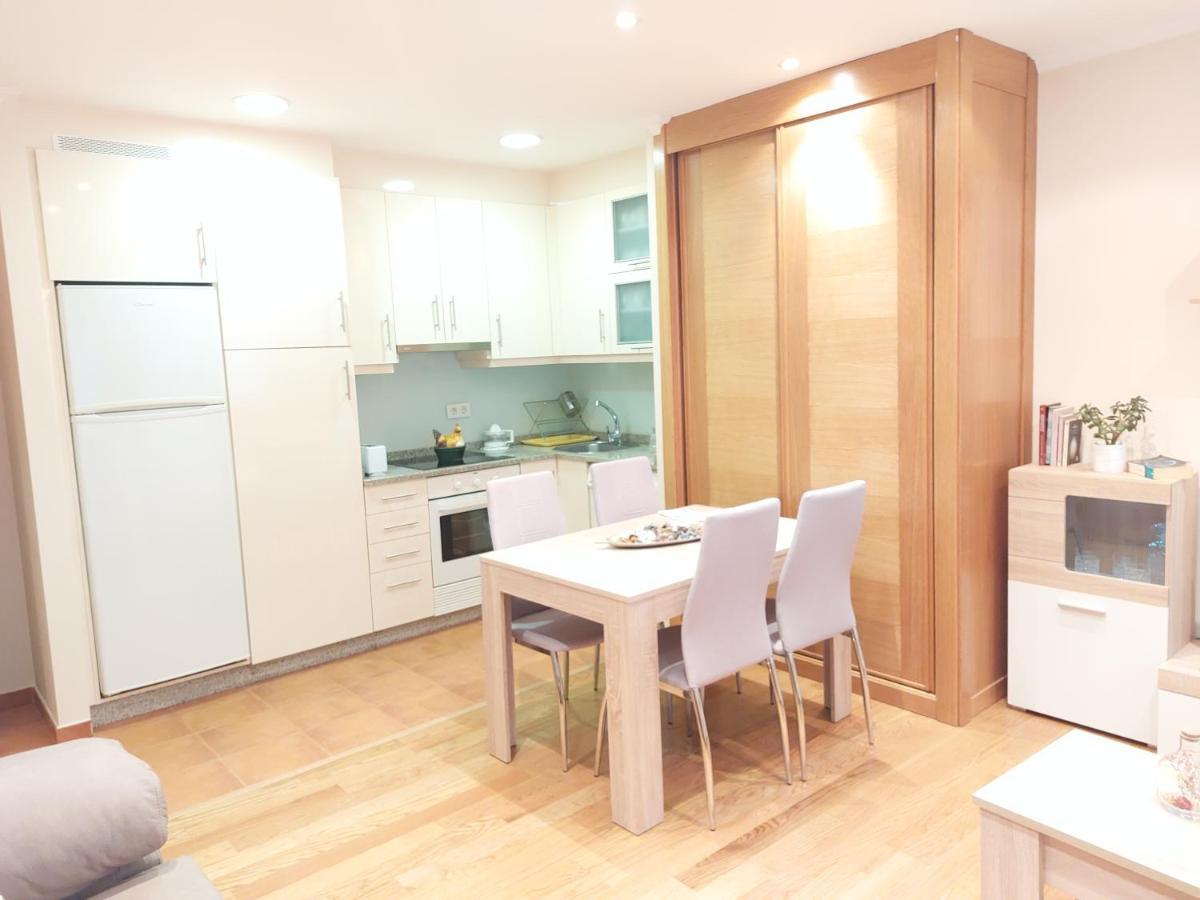 Apartamento Vieiro Con Plaza Garaje Gratis サンティアゴ・デ・コンポステーラ エクステリア 写真