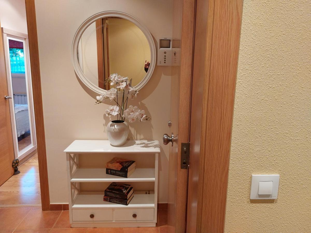 Apartamento Vieiro Con Plaza Garaje Gratis サンティアゴ・デ・コンポステーラ エクステリア 写真