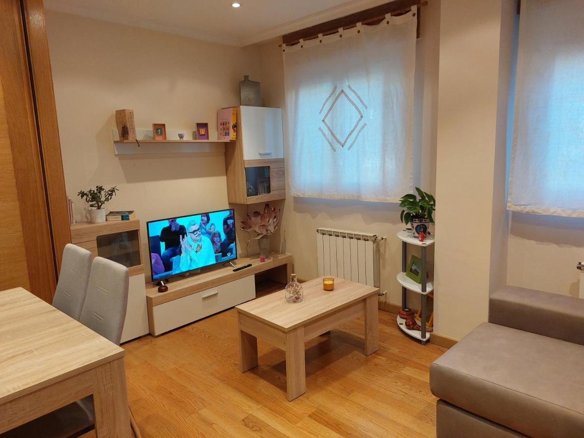 Apartamento Vieiro Con Plaza Garaje Gratis サンティアゴ・デ・コンポステーラ エクステリア 写真